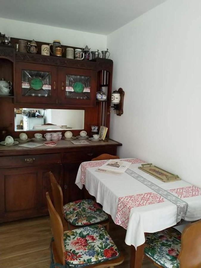 Hotel Retro Regina Bazna Esterno foto